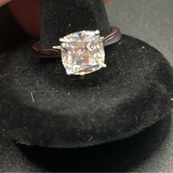 Sterling Silver square faux Diamond Ring size 6.25 beautiful - Picture 4 of 11